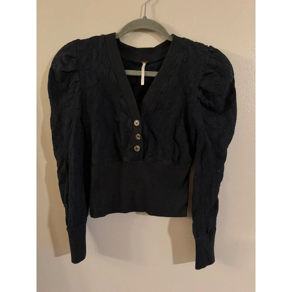 Free People Black Puff Sleeve Floral Jacquard V-Neck Button Top‎ XS
